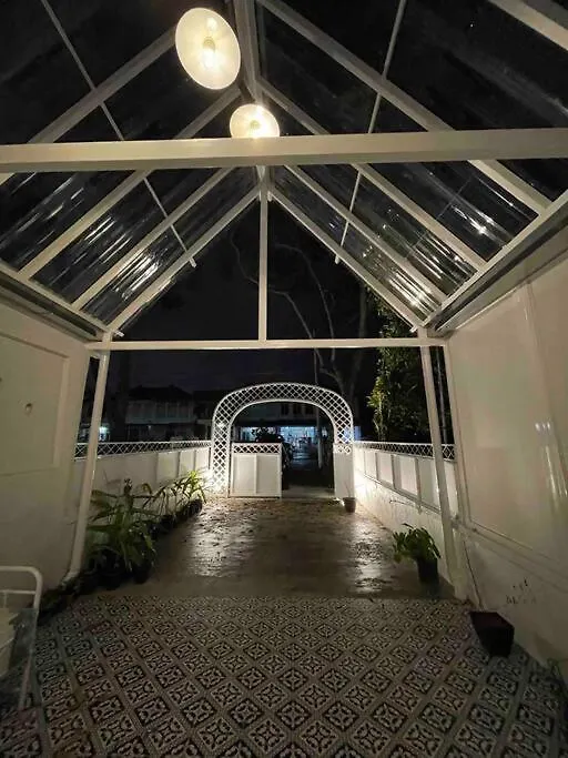 Modern Victorian Homestay Jelutong Holiday home