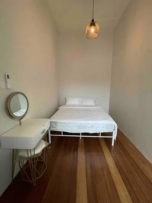 Modern Victorian Homestay Jelutong 0*,  Malaysia