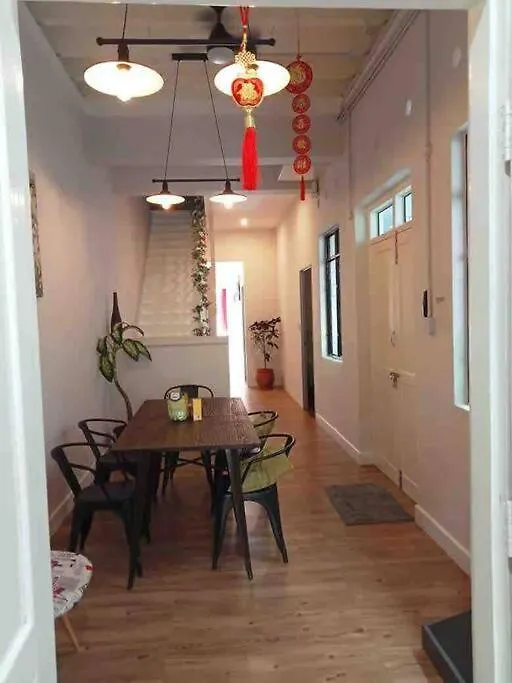 Modern Victorian Homestay Jelutong Holiday home