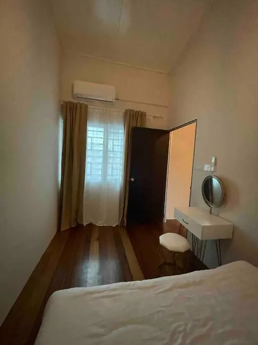 Modern Victorian Homestay Jelutong Malaysia
