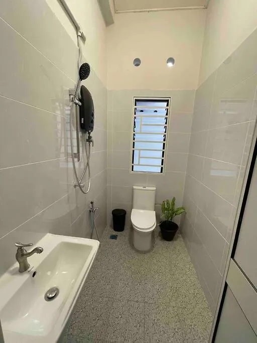 Modern Victorian Homestay Jelutong